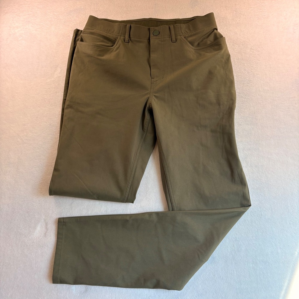Under Armour Mens Performance Pants Olive Green 32/34 Style 1378838 390
